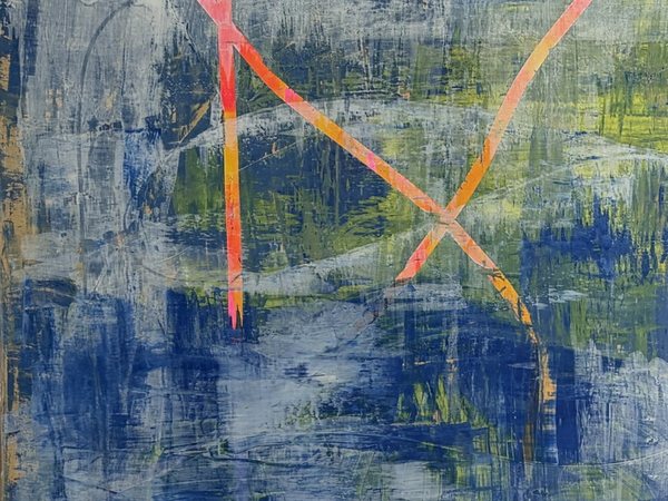 Detail von Blitz: neonfarbene Linien auf Blau