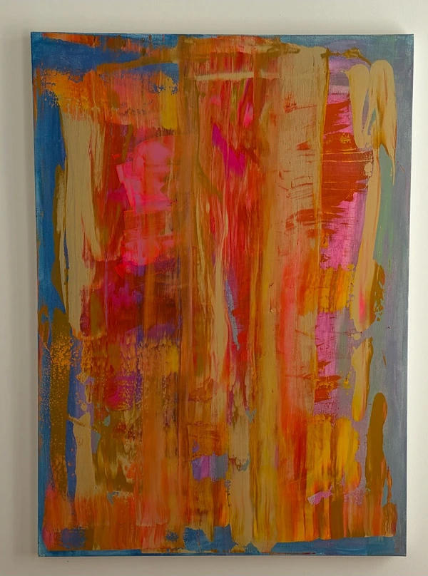 Strata an einer weißen Wand